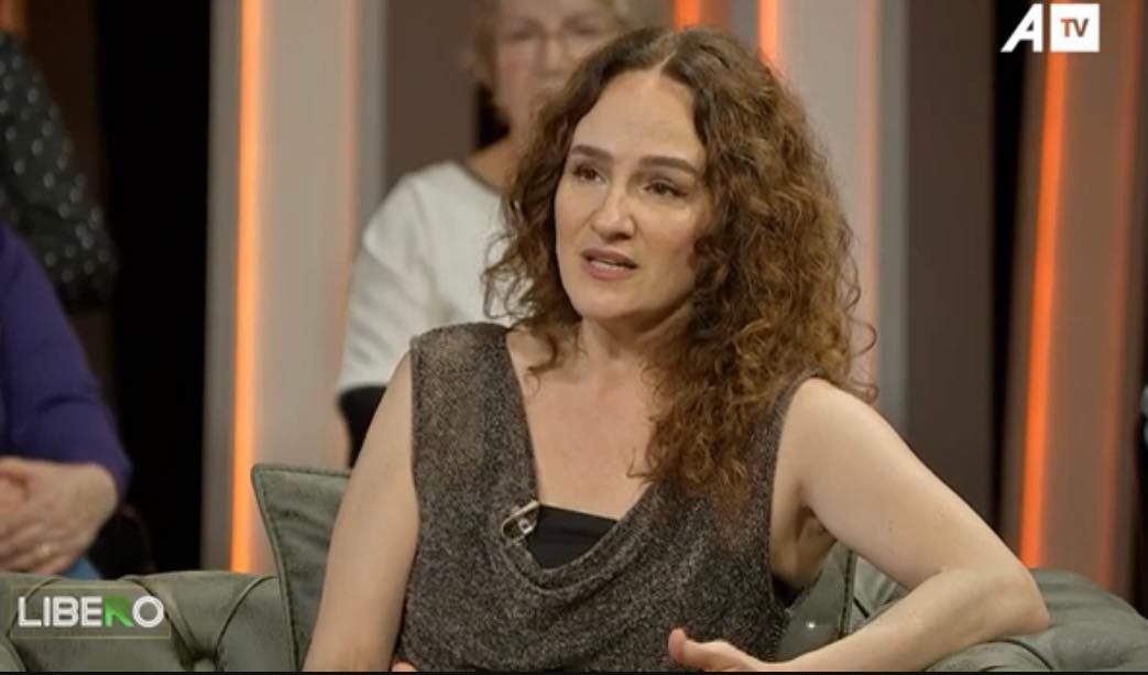 Aktorja e njohur shqiptare rrëfen historinë e jetës së saj dhe sukseseve në botë