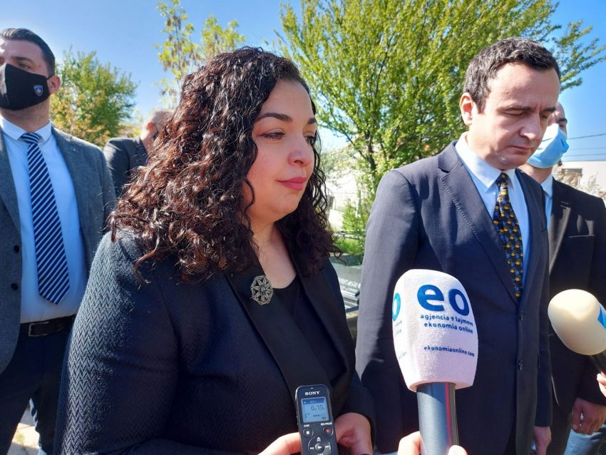 24 vjet nga masakra e Izbicës, Osmani e Kurti bëjnë sot homazhe