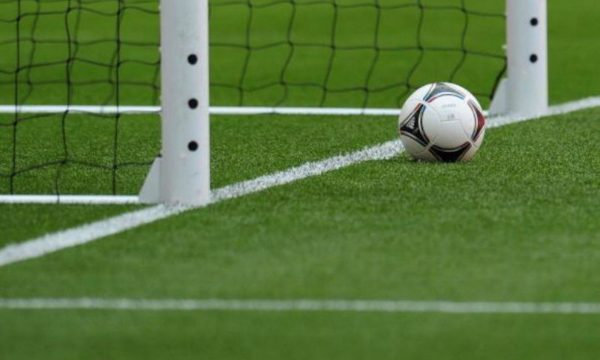 Futbollisti e grushtoi gjyqtarin dhe u arrestua nga Policia