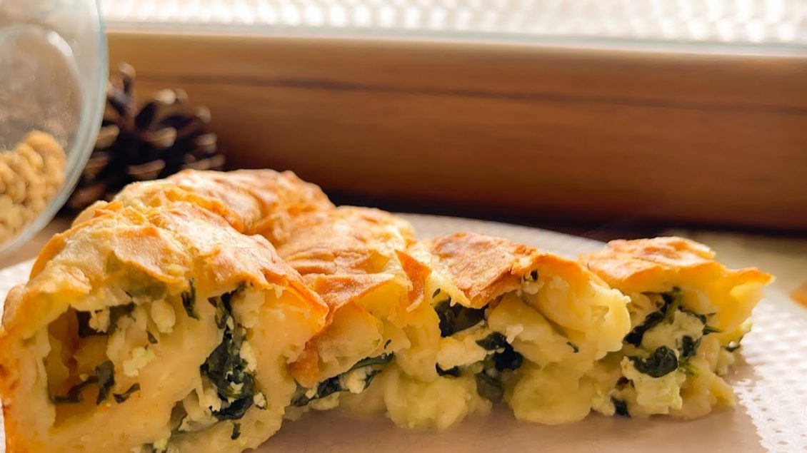 Pite e mbushur me spinaq dhe djathë: E thjeshtë, e shëndetshme dhe e shijshme