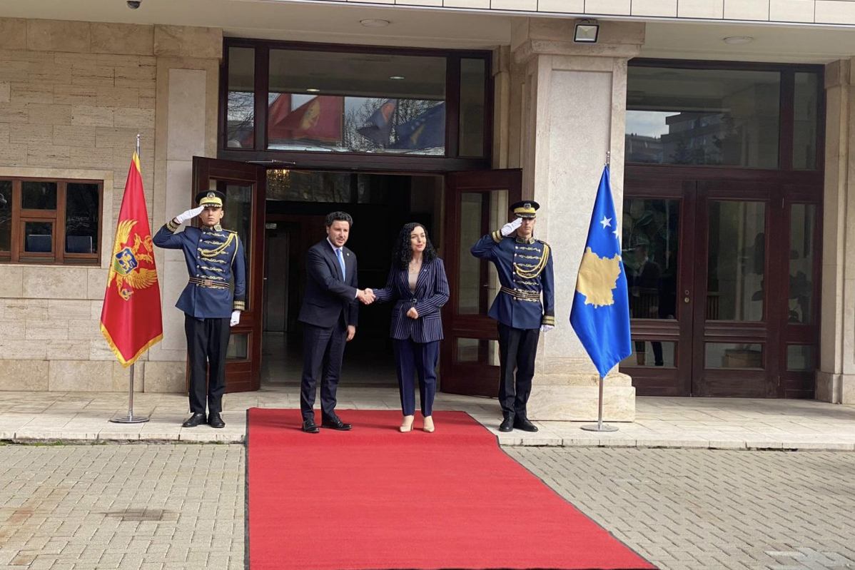 Presidentja Osmani pret në takim kryeministrin e Malit të Zi, Dritan Abazoviq