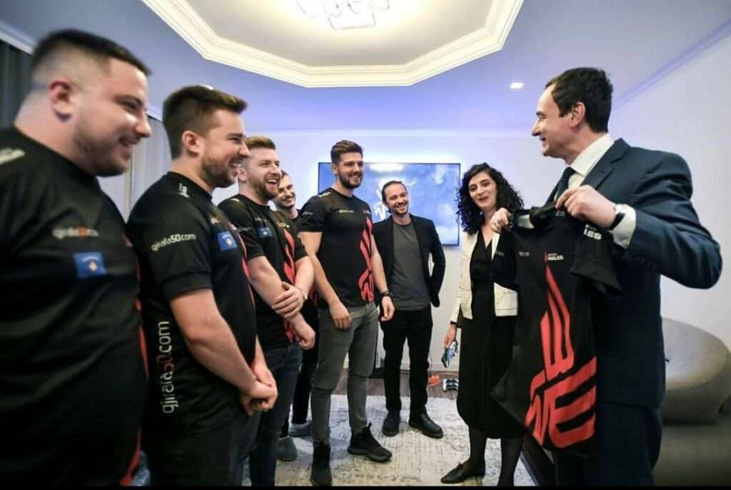 “Me Plis për Paris”, Kurti uron fitoren e Bad News Eagles
