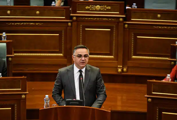 ​Tahiri: Qeveria në panik në raport me aferat korruptive