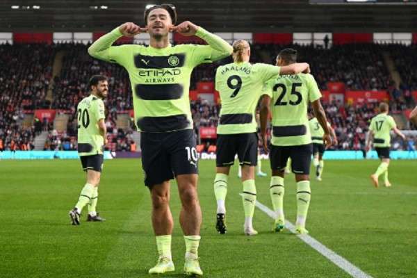 City i afrohet Arsenalit, mposht me lehtësi Southamptonin