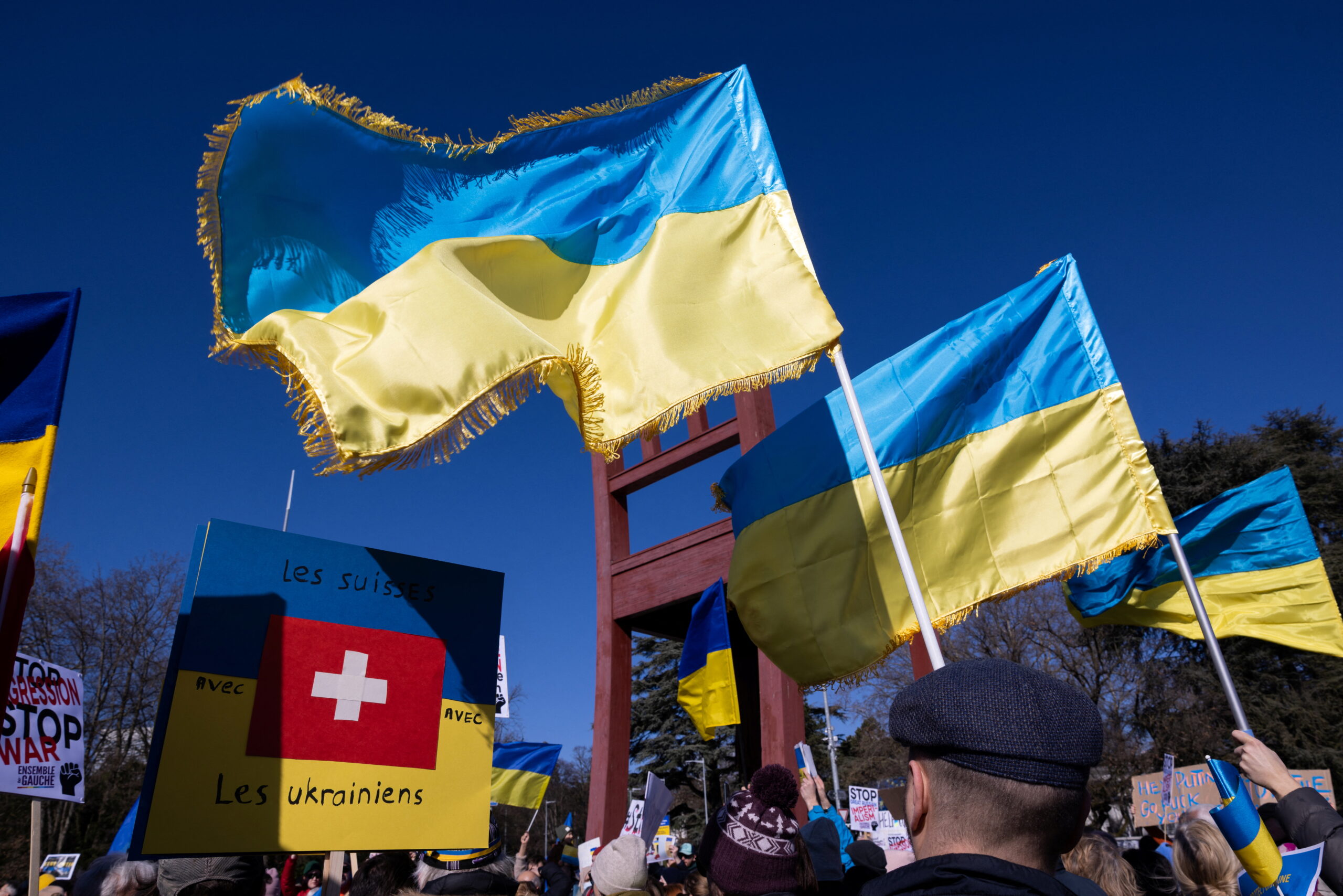 Zvicra ndan 2 miliardë dollarë për Ukrainën