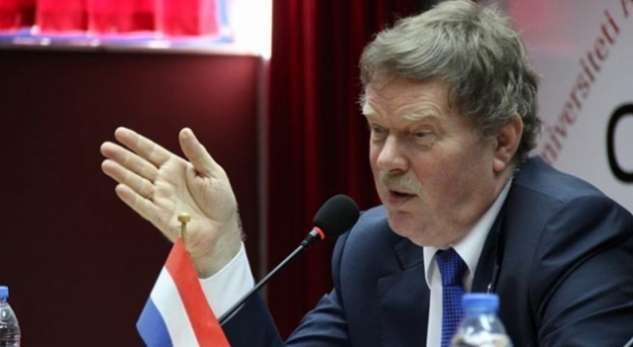 Ish-ambasadori Bosch: Pres që ish-krerët e UÇK-së të lirohen nga akuzat e Speciales