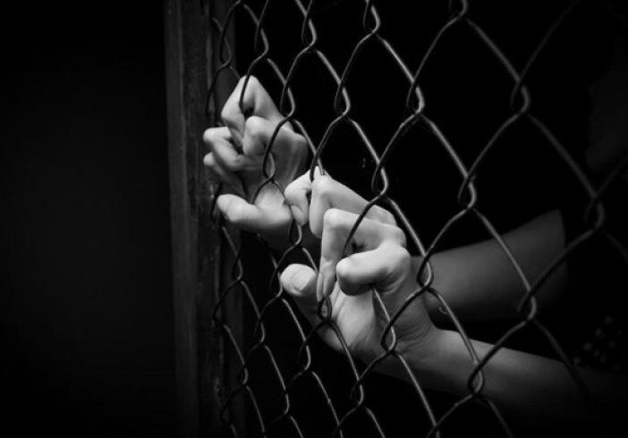 Dhunohet seksualisht një 15-vjeçare në Prishtinë, gjendet në bagazhin e veturës ku ndodheshin 7 persona