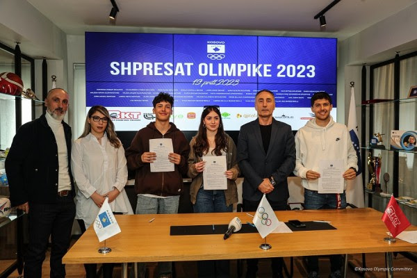 Nënshkruhen kontratat mes KOK-ut dhe 32 bursistëve “Shpresa Olimpike 2023”