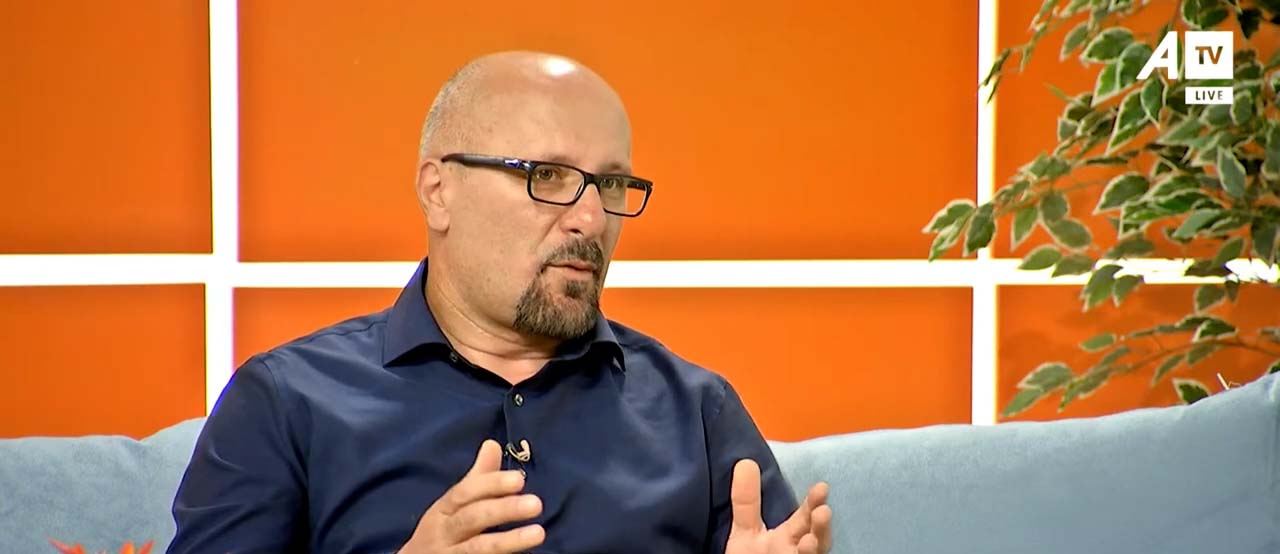 Zgjerimi i shpeshtë i venave tek pacientet në Kosovë, kirurgu vaskular pse ndodh kjo