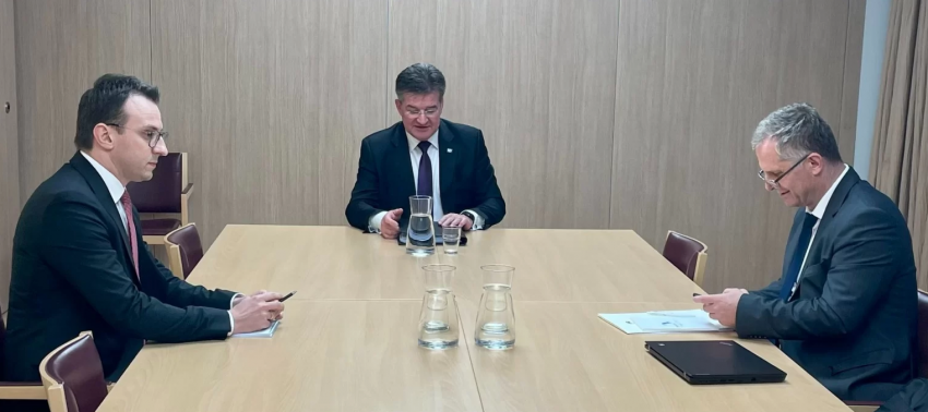 ​Kryenegociatorët e dialogut në Bruksel, ende nuk dihet nëse do të ketë takim trepalësh
