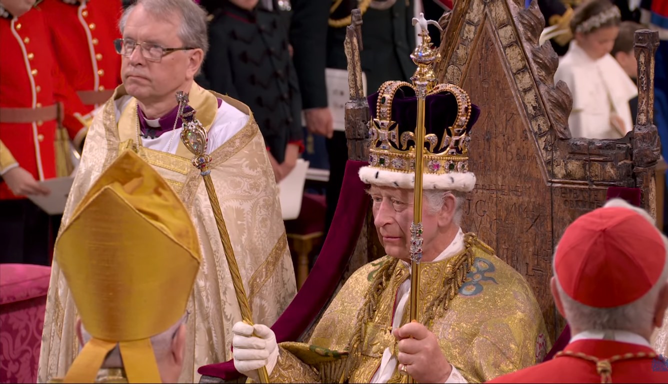 Kurorëzohet Mbreti Charles III
