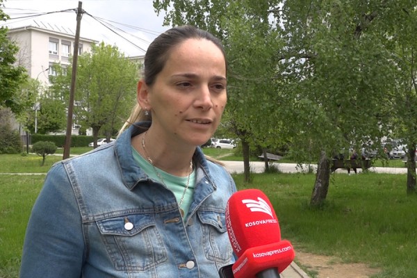 Pesëvjeçari me autizëm sulmohet nga qentë endacakë, flet nëna e tij: Shpëtoi për pak