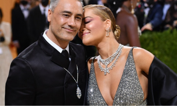 Rita Ora në mesin e artistëve me mbi 1 miliard transmetime në Britani