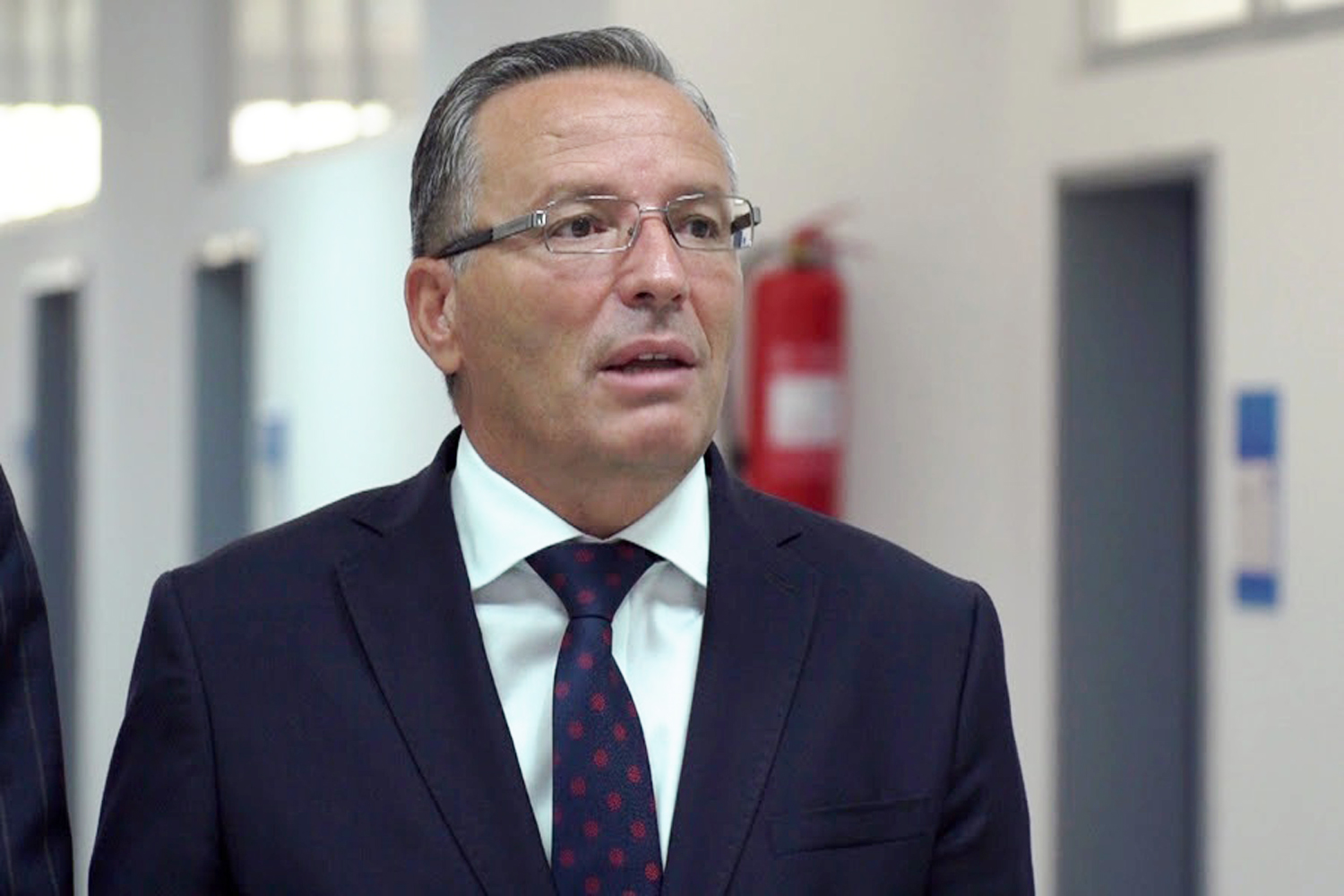 Hamza promovon potencialet e energjisë së rinovueshme, premton agjenci one-stop-shop për dhëniet e lejeve për investitorët