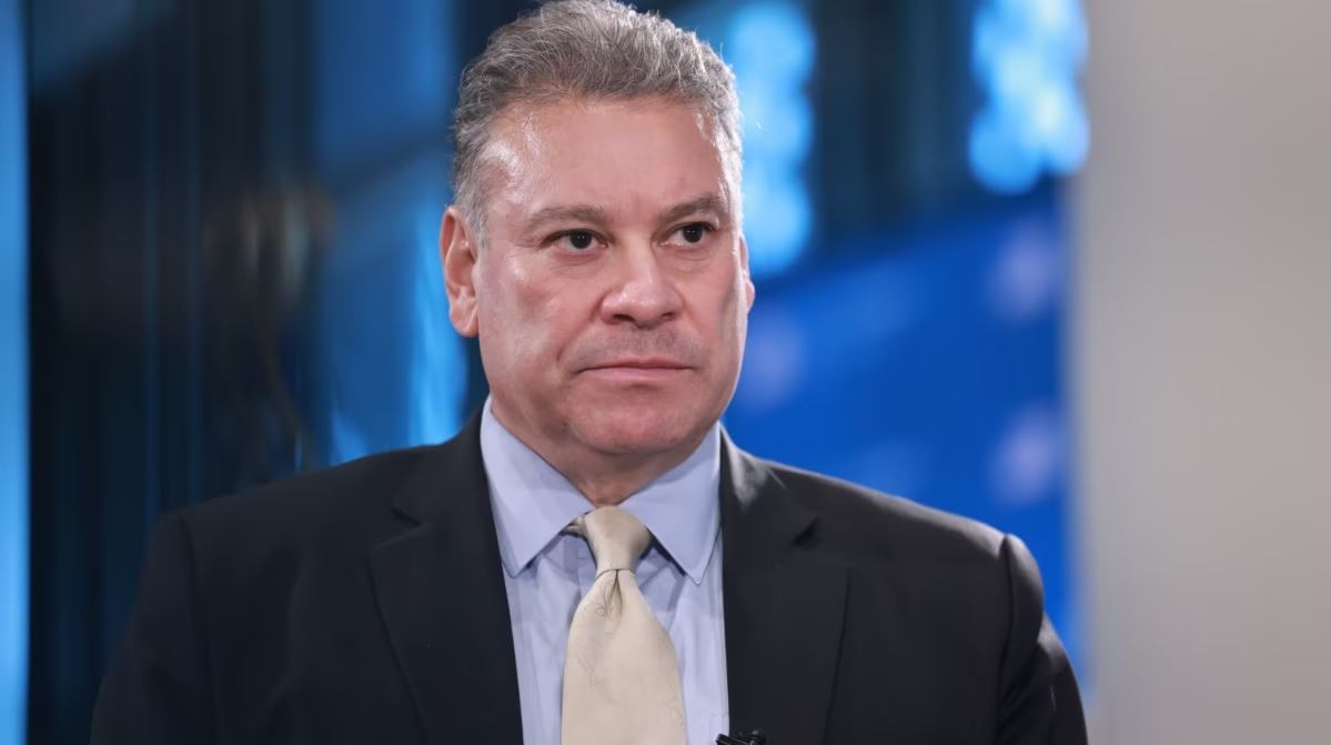Escobar: Qeveria e Kosovës duhet të ketë një ‘qasje të re’ në dialog