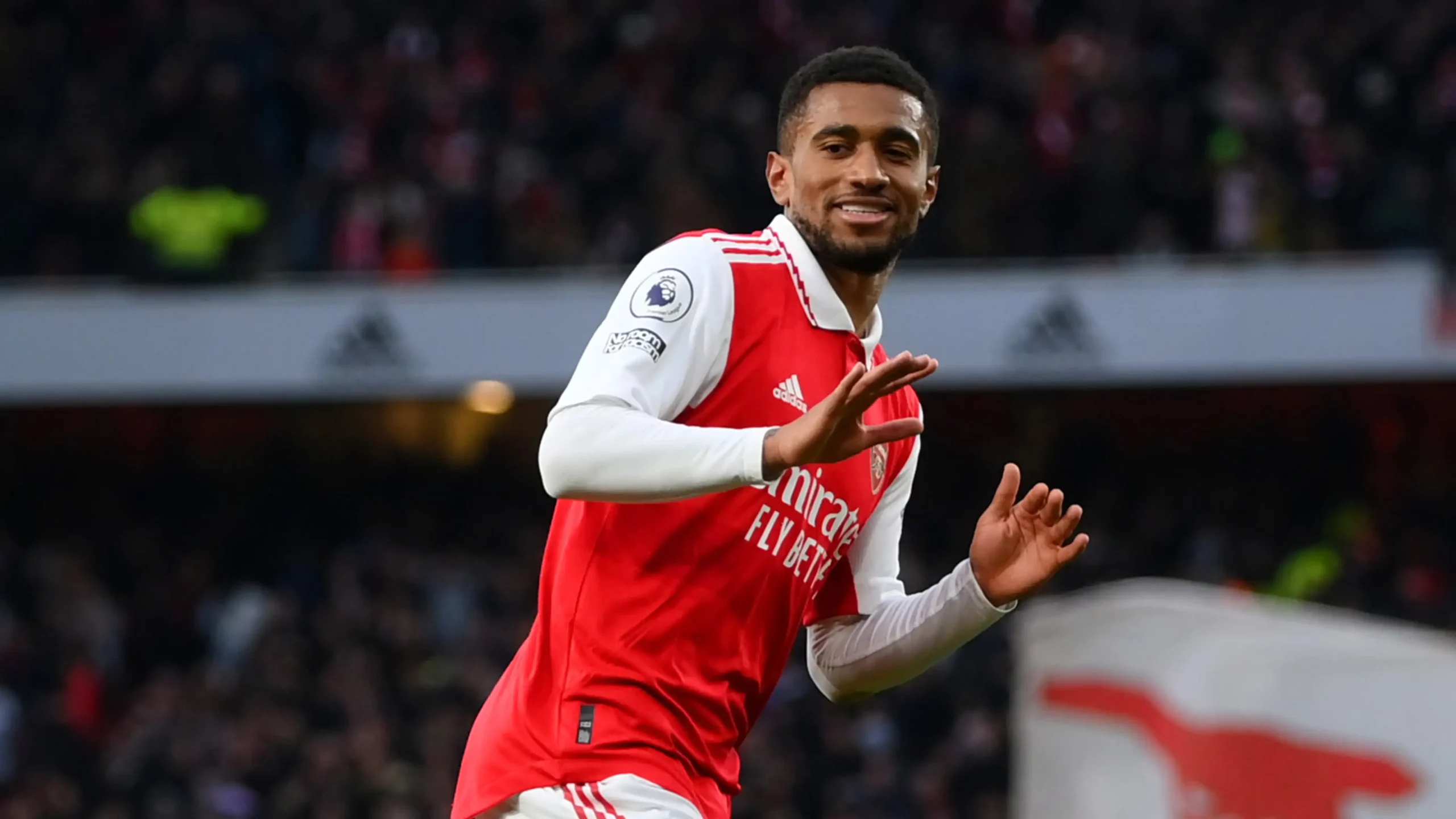 Ylli i Arsenalit refuzon ofertën për ta rinovuar kontratën