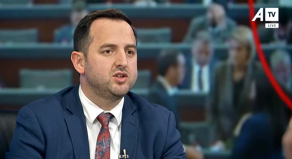 Visar Korenica tegon si është përjashtuar Haki Abazi nga VV