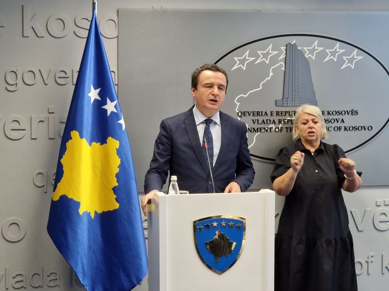 Kurti: Rrëmbimi i policëve ndërlidhet me propozimin tonë pesë pikësh, ata janë rrëmbyer duke ngrënë drekë