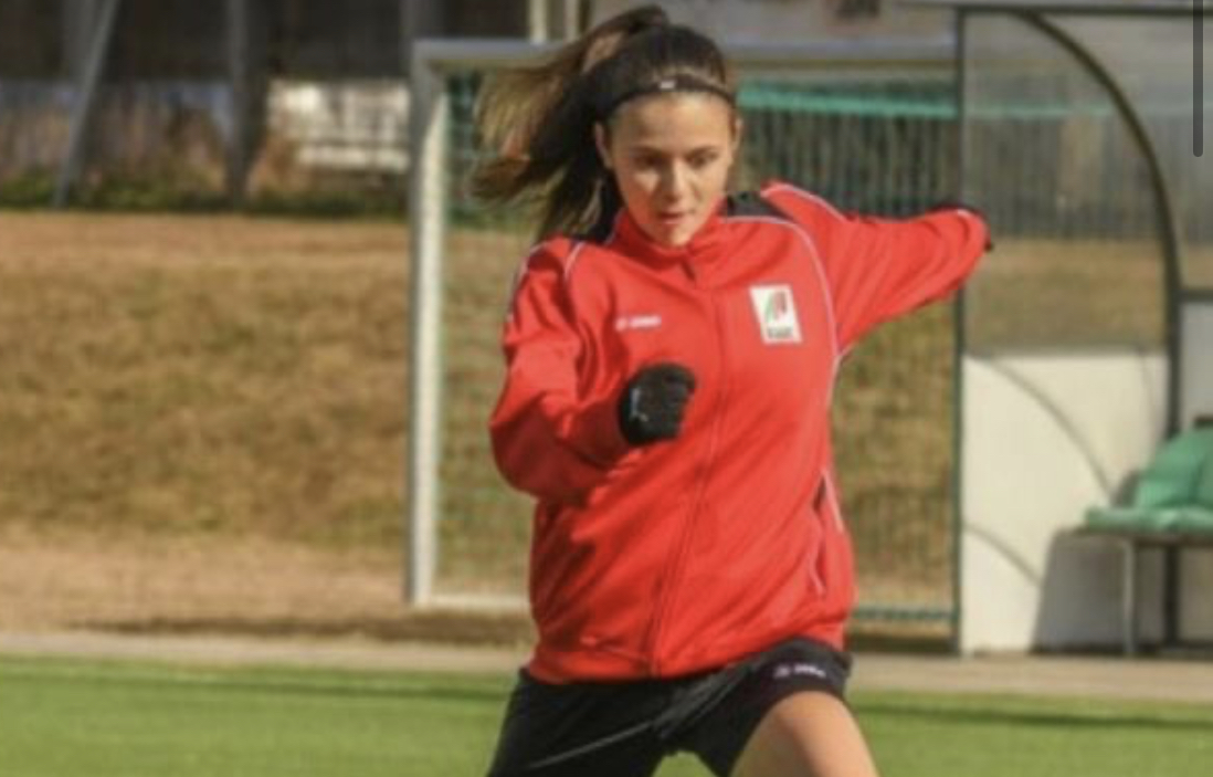 Rrugës së Kosovare Asllanit, Erona Kosumi talentja e futbollit që po shkëlqen në Austri