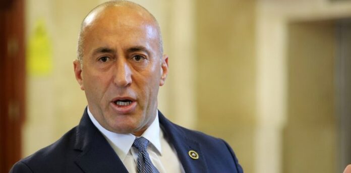 ​Haradinaj: Shpërndarja e tekste do t’i kushtojë shtetit 6 milionë euro më shumë se vitet e kaluara