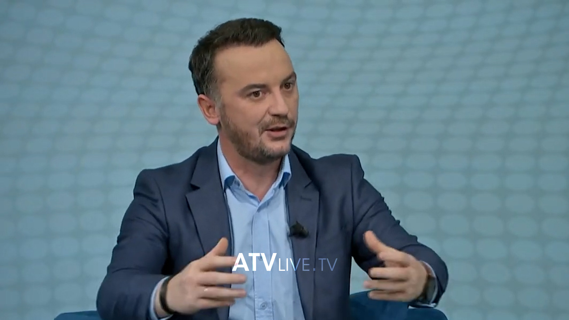 Molliqaj: Arrestimi i tre policëve është aksion i Vuçiqit, kërkojmë lirimin e menjëhershëm të tyre