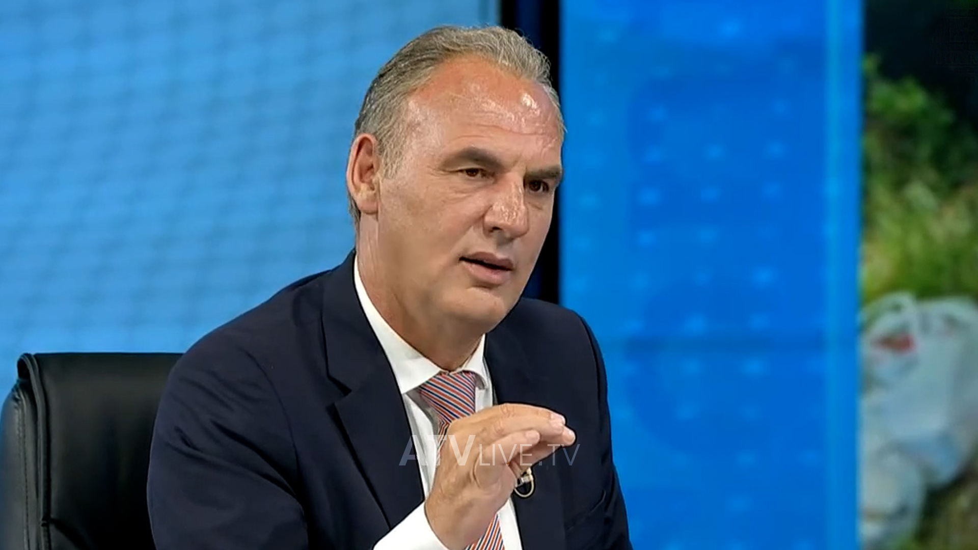 Limaj: Me emër të Zotit do të jemi në Kuvend, s’mund të na ndalë askush