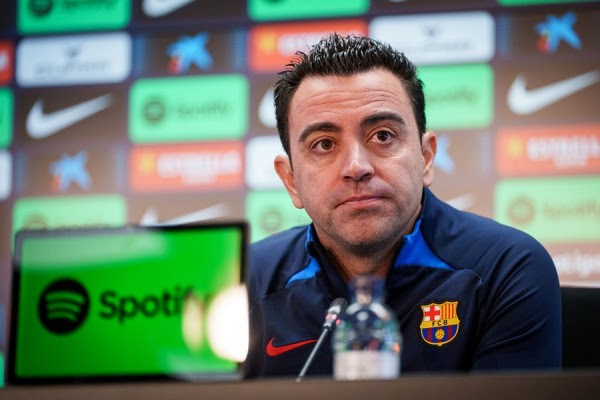 Xavi flet për vendimin e Messit dhe rikthimin e Neymar