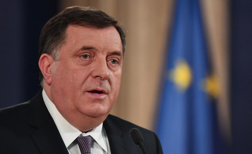 Dodik thotë se ka “një plan” nëse shkarkohet nga posti i presidentit të Republikës Sërpska