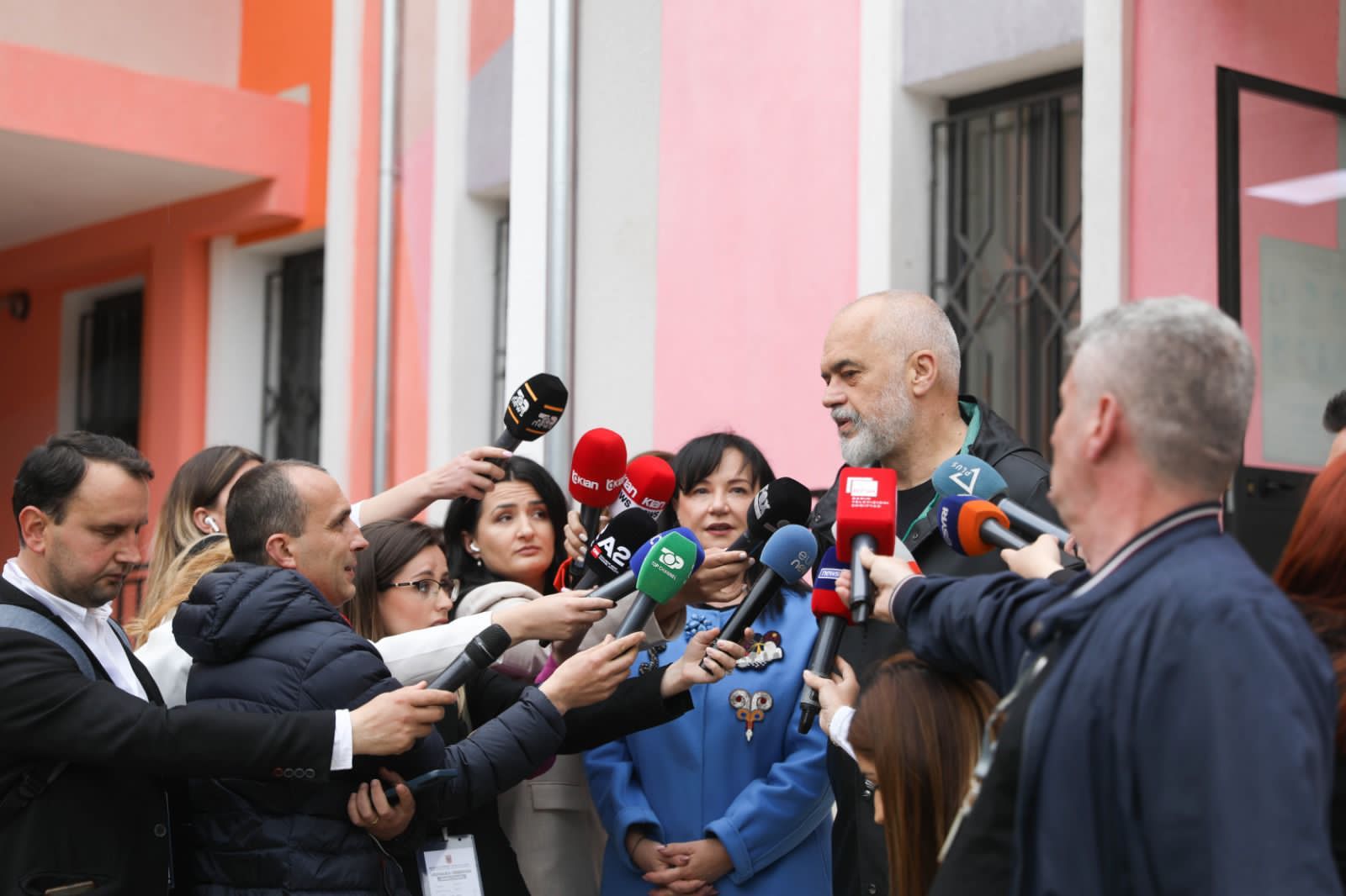 Rrahja në Kuvendin e Kosovës, reagon kryeministri Rama