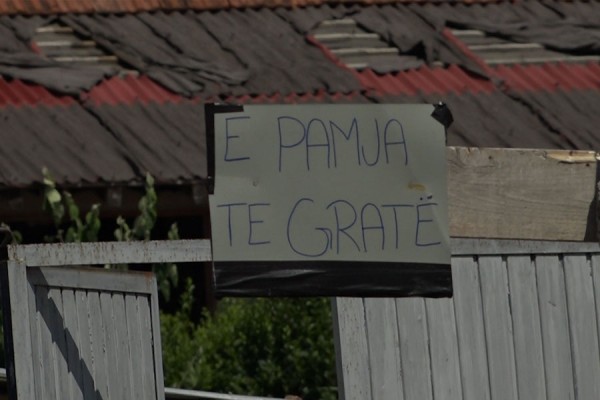 ​Rasti tragjik në familjen Bekteshi në Lipjan, qytetarët i shkojnë për ngushëllime