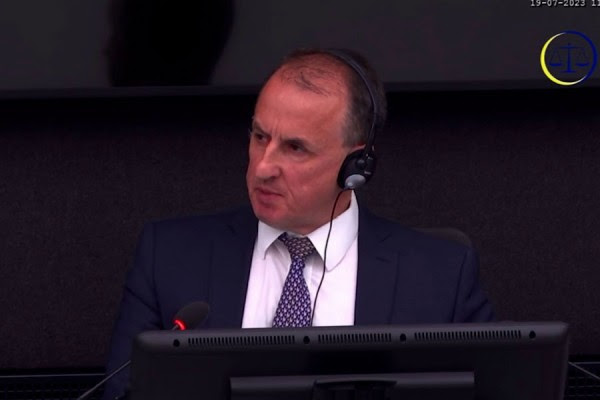 ​Përfundoi dëshmia e oficerit britanik, tha se nuk e ka takuar asnjëherë Jakup Krasniqin