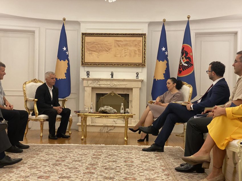 Osmani: Ligji për pagën minimale do të trajtohet nga ekspertët ligjorë të Presidencës