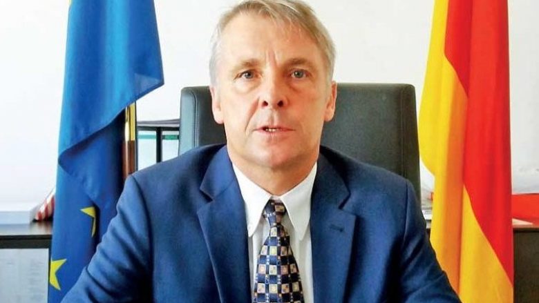Sqarohet Rohde për “njohjen”: Avokatët kosovarë mund të praktikojnë ligjin gjerman vetëm me diplomë përkatëse