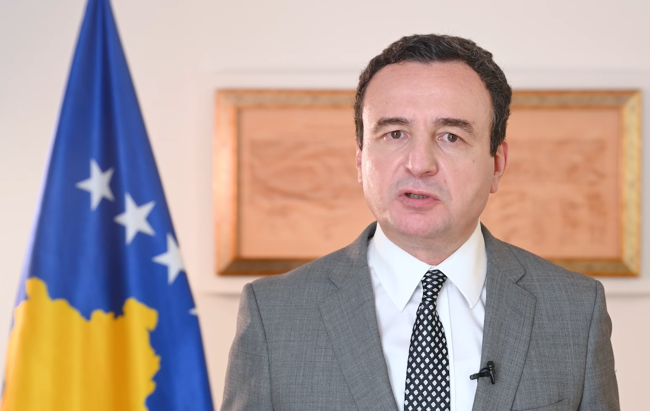 Kurti: Varret e hapura në Kosovë presin të vërtetën