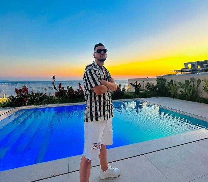 Florian Tufallari sapo ka lansuar një super këngë të titulluar M‘kalle