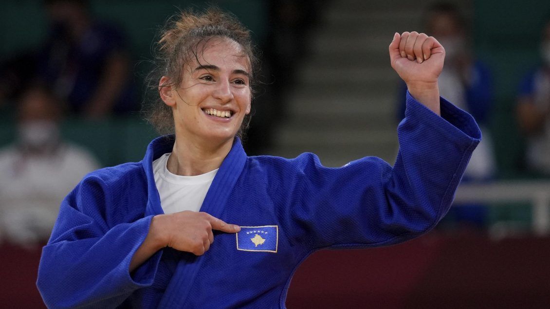 Nora Gjakova i sjell Kosovës medaljen e artë në Grand Slamin e Bakusë