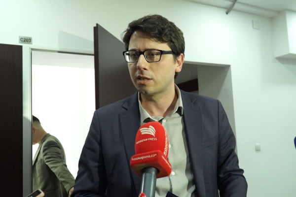 Falja e 100 eurove, Murati: U takon komunave nëse duan ta shfrytëzojnë këtë mundësi ose jo