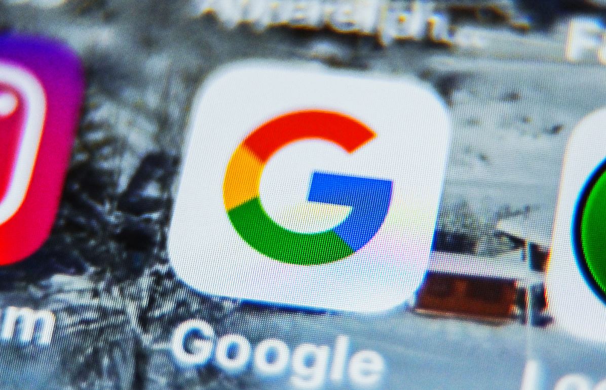 SHBA-ja akuzon kompaninë Google për mashtrim