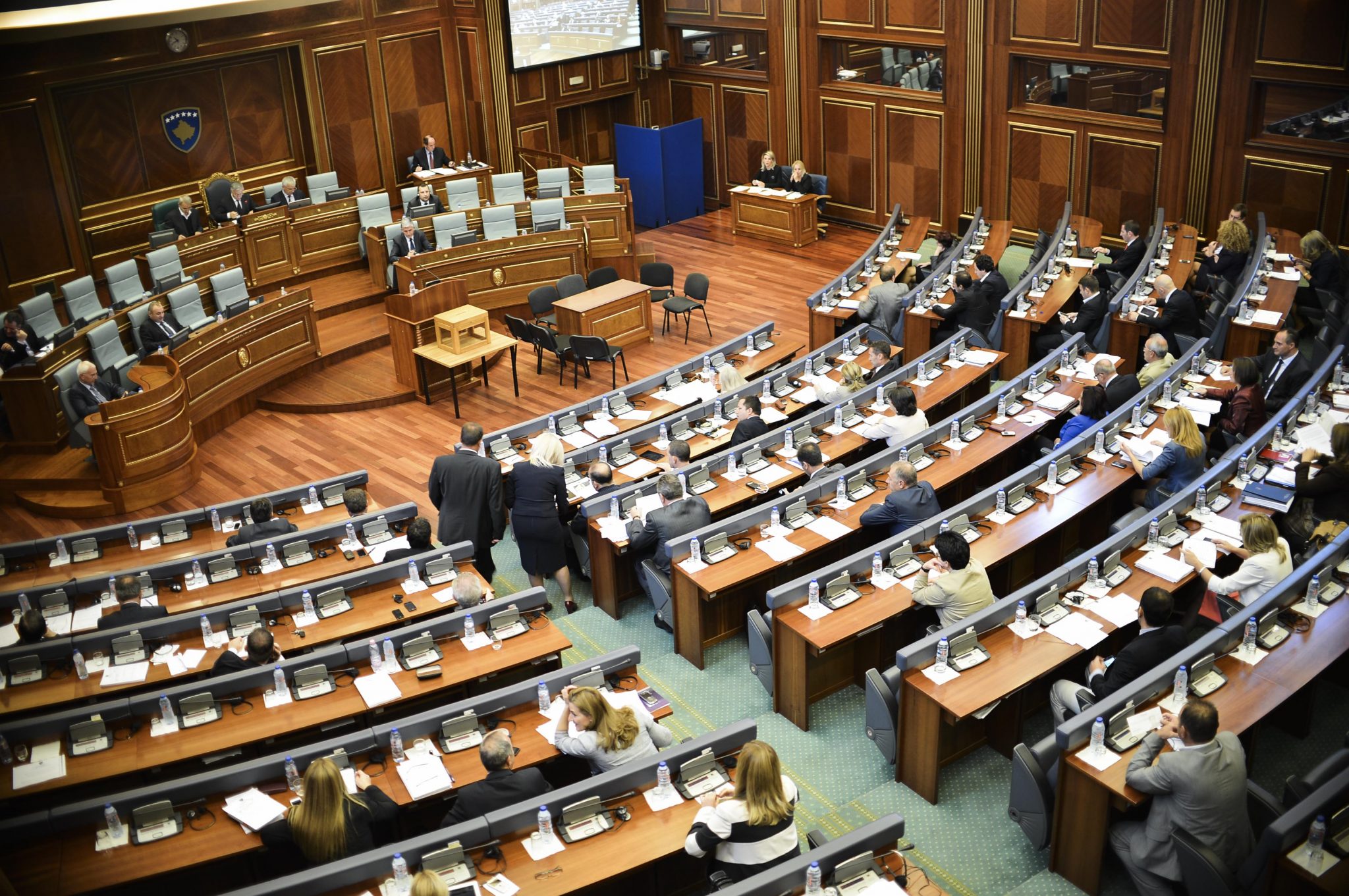 Sot seanca e jashtëzakonshme e Kuvendit, diskutohet për tekstet shkollore