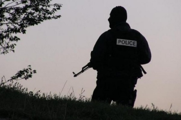 ​Dy serbë hyn ilegalisht nga Serbia në Kosovë, ndalohen nga policia