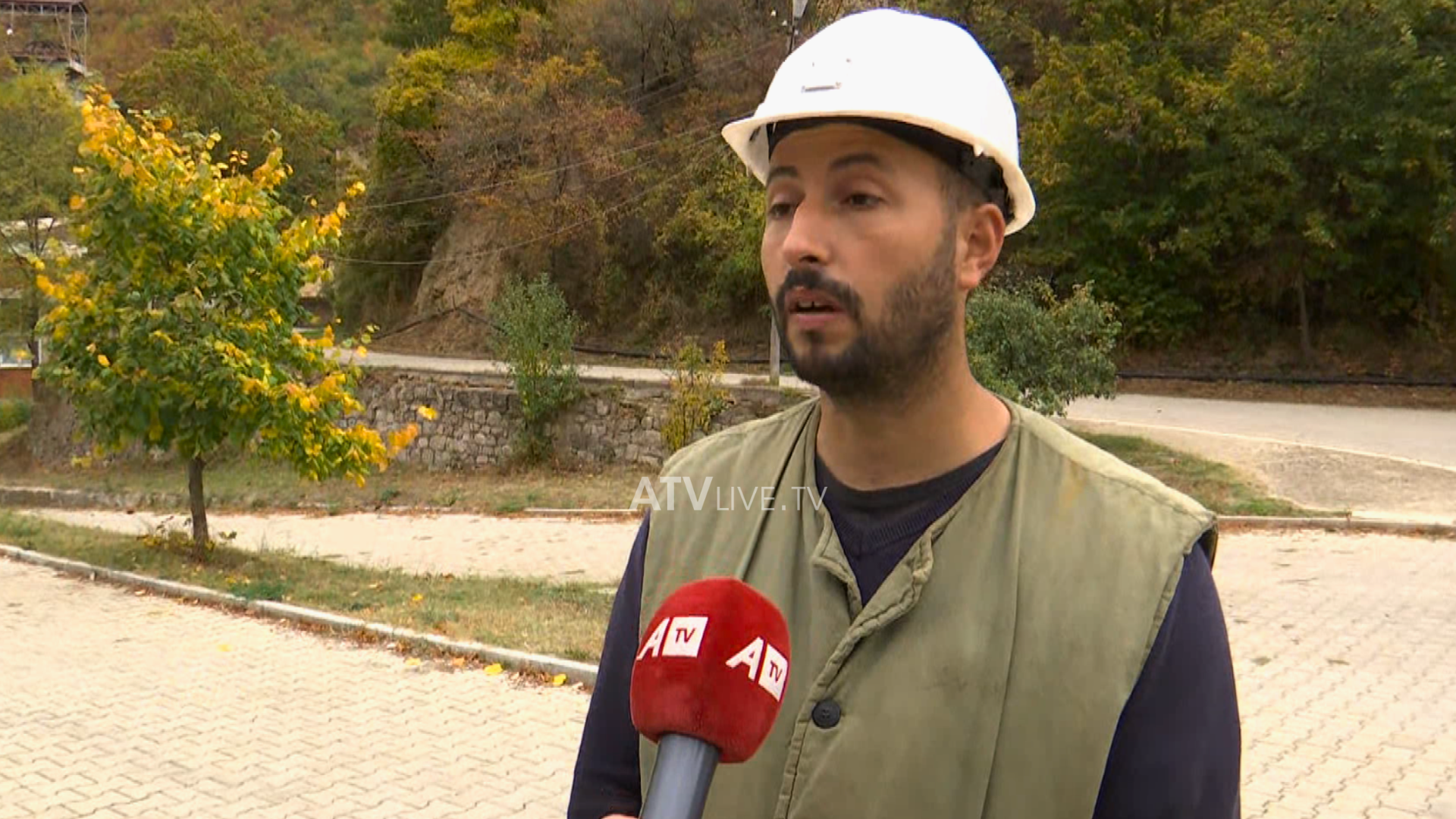 170 minatorë po qëndrojnë të mbyllur në minierë, madje kanë kërkuar edhe ndihmë mjekësore