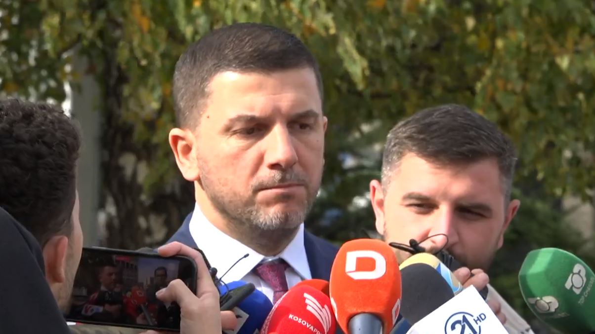 Krasniqi: Lajçaku s’e prezantoi draftin e Asociacionit, jemi të shqetësuar – “dreqi” fshihet në detaje