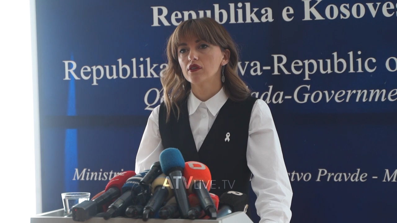 “Beteja” mes ministres Haxhiu dhe prokurorisë speciale