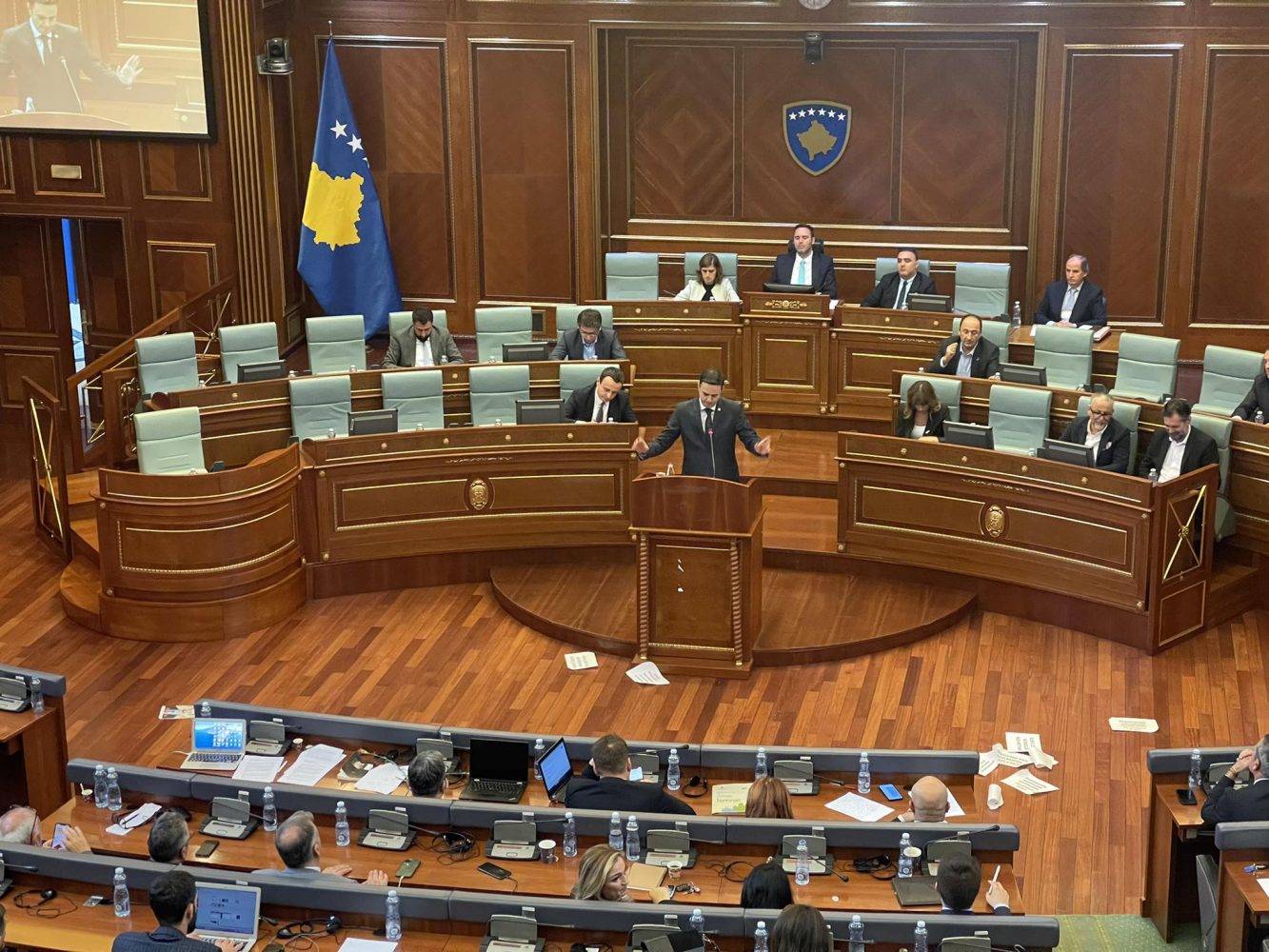 Abdixhiku thotë se Kurti e Osmani kanë kontradikta për draftin: Ka mospërputhjes me Kushtetutën