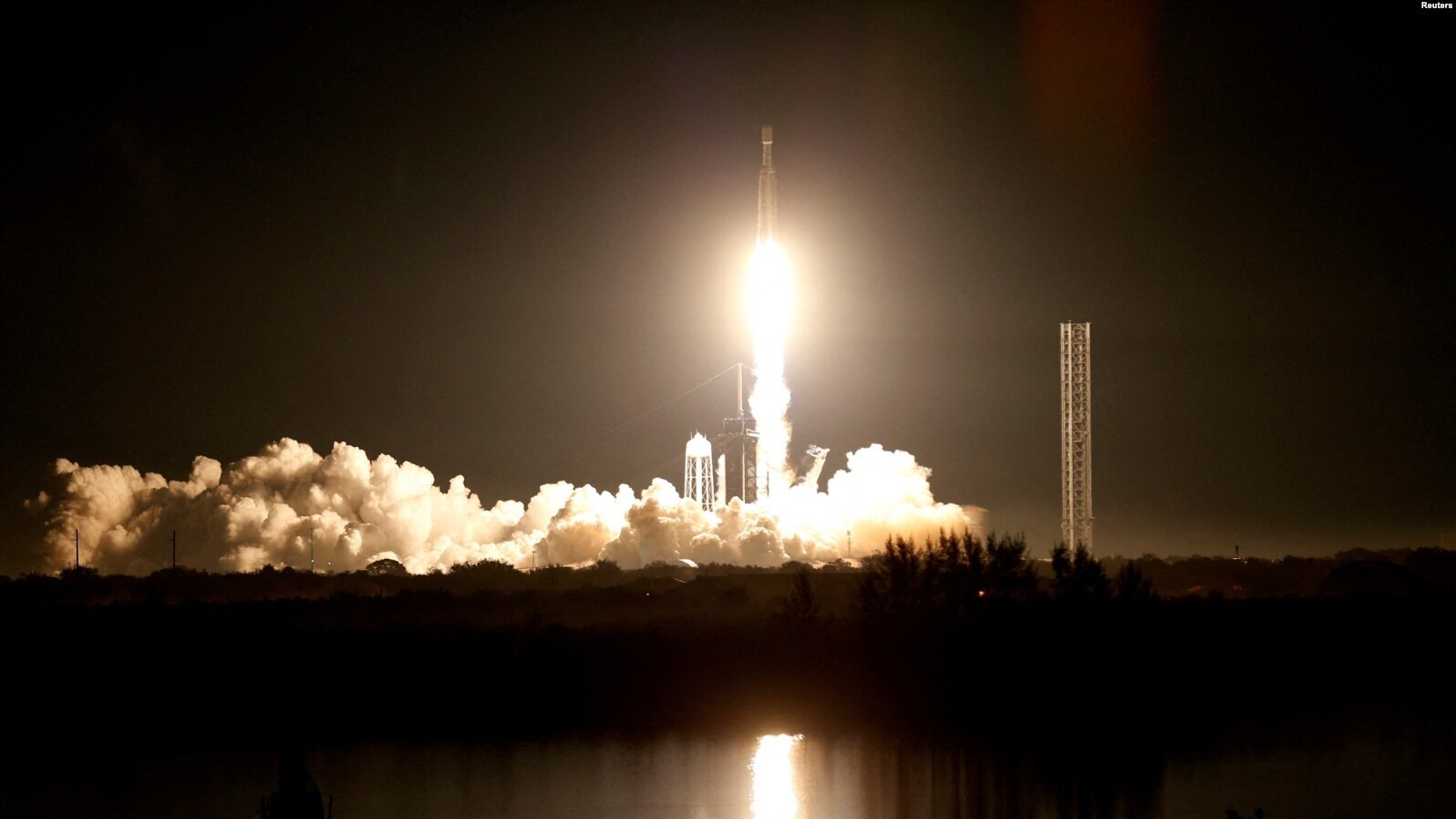 SpaceX lëshon në hapësirë një anije kozmike të ushtrisë amerikane