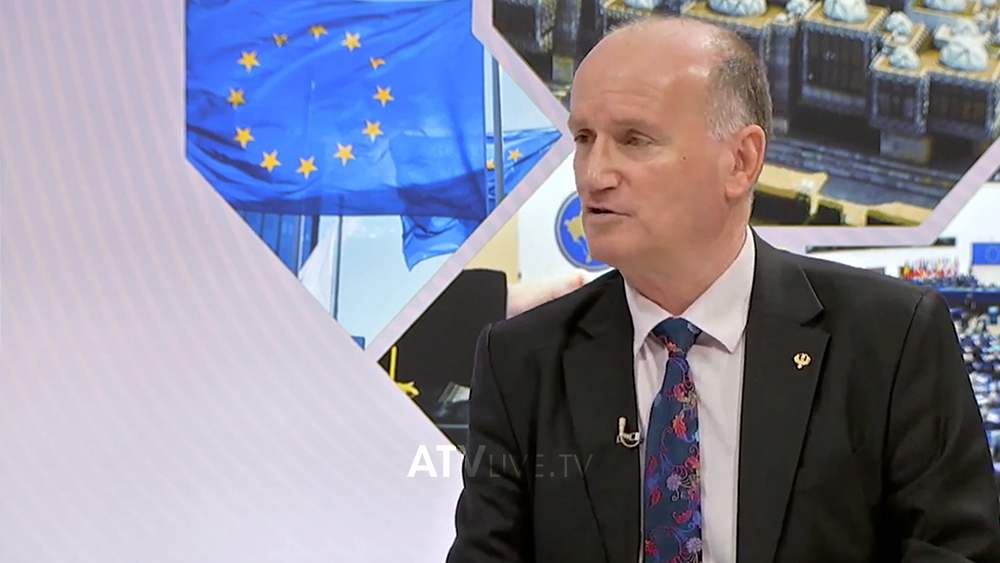 Çollakaj: Policisë së Kosovës ia kanë zili policitë e vendeve të rajonit