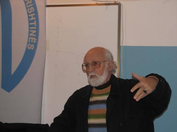 AGIM DEVA MBETET YLL I PASHUAR I LETËRSISË PËR FËMIJË