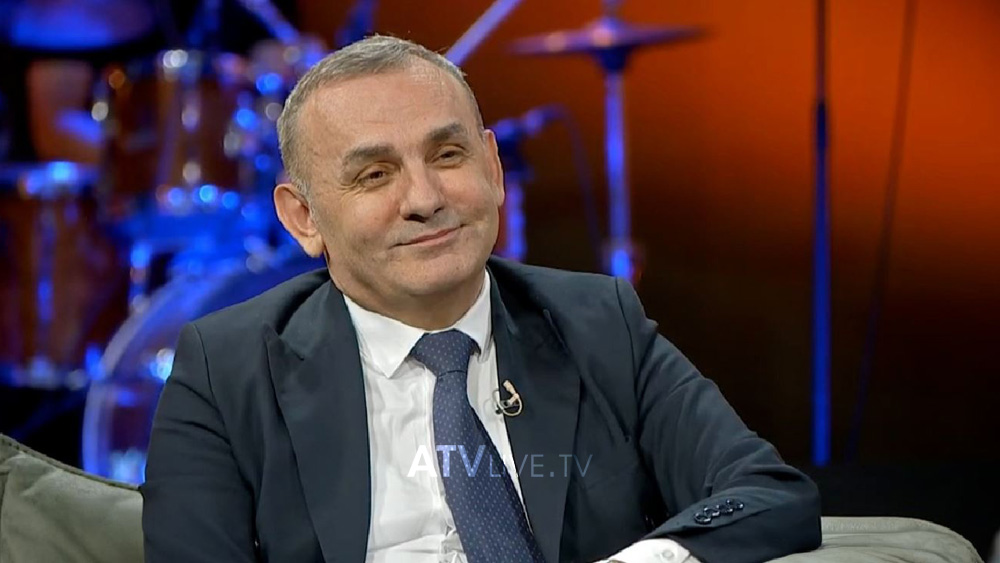 ‘Pa poezi s’mund të frymoj’ – Lulzim Tafa tregon lidhjen shpirtërore që e ka me poezinë