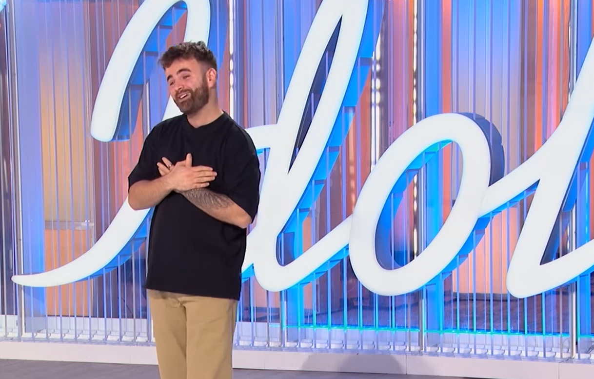 Djaloshi nga Kosova pushton skenën e American Idol me këngën ‘Oj Kosovë, oj nëna ime’ – VIDEO