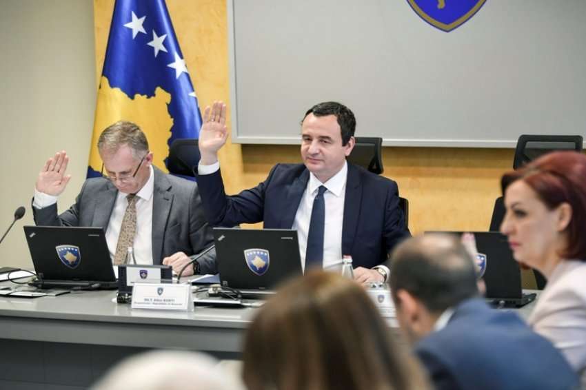 Qeveria e Kosovës ndan mbi 31 mijë euro për avokim për shqiptarët e Luginës